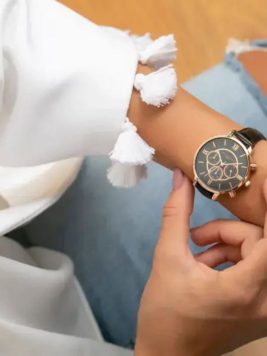 Annie Rosewood Women's Watch Chronograph with Black Leather Strap