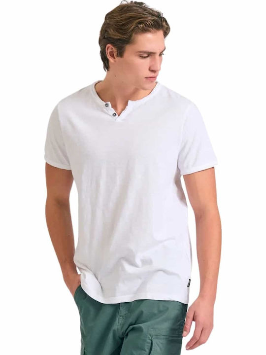 T-shirt White