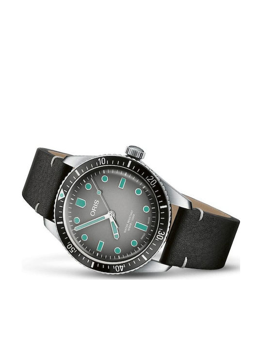 Oris Ανδρικό Ρολόι 40mm Μπαταρίας με Μαύρο Δερμάτινο Λουράκι