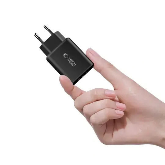 Tech-Protect Зарядно без кабел GaN с USB-A порт и 2 USB-C порта 65W Power Delivery / Quick Charge 3.0 Черен (NCA65W)