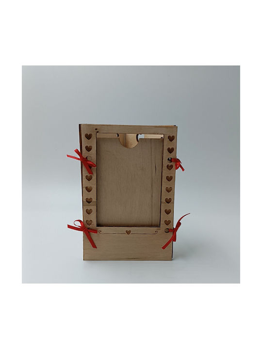 ToXylo Frame Wooden Heart Shaped with Beige Frame