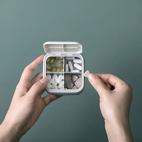 Cutie Mini Pentru Depozitarea Pastilelor Alista Home 4 Compartimente Închidere Etanșă Portabilă Pătrată Gri Pp 7.5x7.5x3 Cm