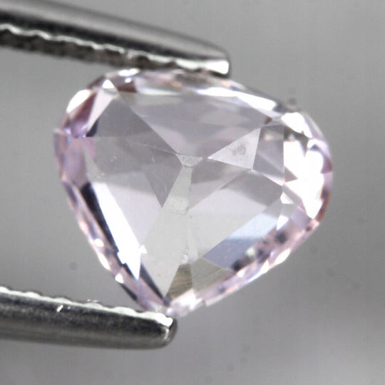 Кунзит Натурален Камък 1.59ct Vvs Сърце