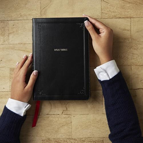 Kjv Giant Print End-of-verse Reference Bible, Black Leathersoft, Red Letter, Comfort Print (thumb Indexed)