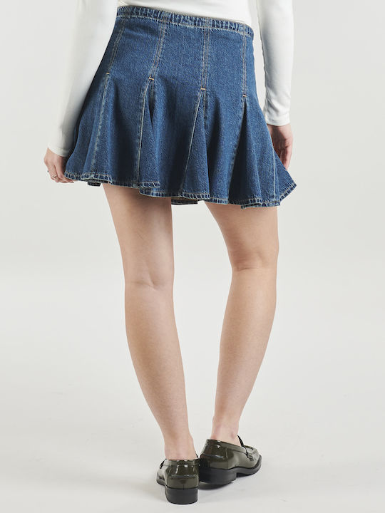 Levi's