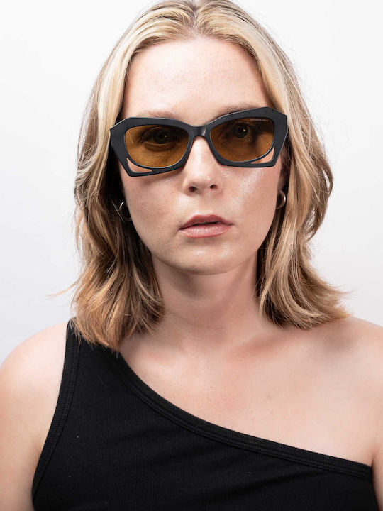 Kreuzbergkinder Naoko Black Sunglasses with Horn-Rimmed Frame Kreuzbergkinder Naoko Black Sunglasses with Horn-Rimmed Frame