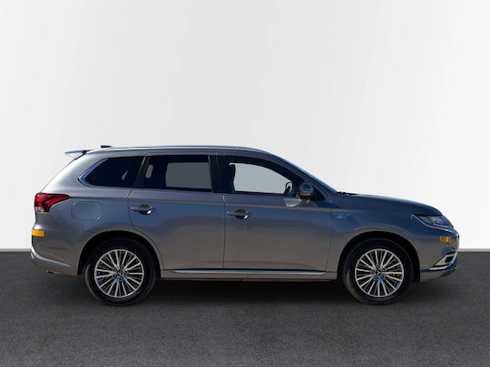 Mitsubishi Motors Outlander 2.4 PHEV Instyle Navi Plus Auto 4WD PHEV (Plug In) '20