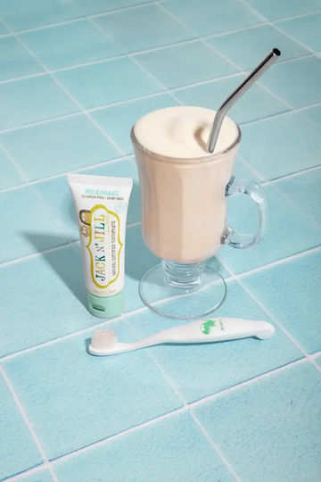 Jack n' Jill Βρεφική Οδοντόκρεμα για 6m+ με Γεύση Milkshake Χωρίς Φθόριο 50gr