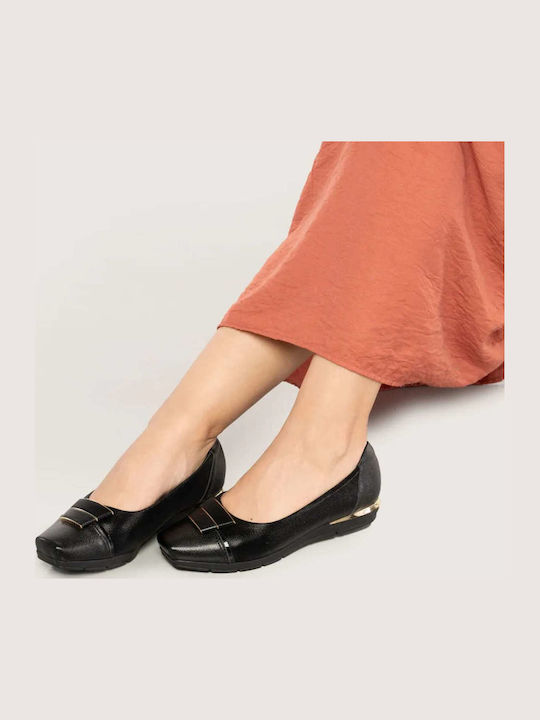 Women's Ballerina Shoes in Black Color
