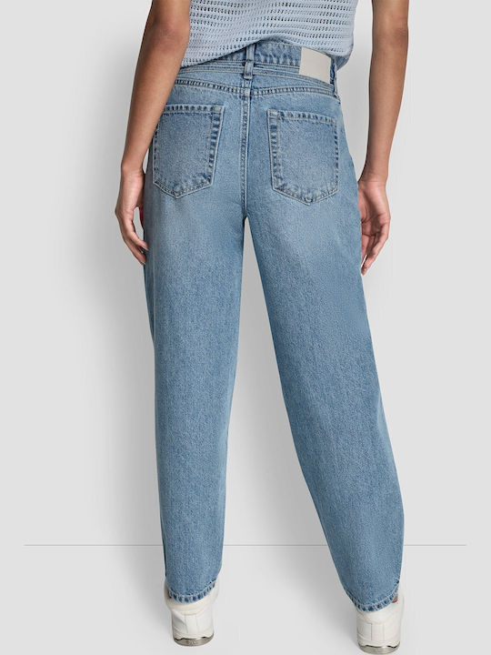 DKNY