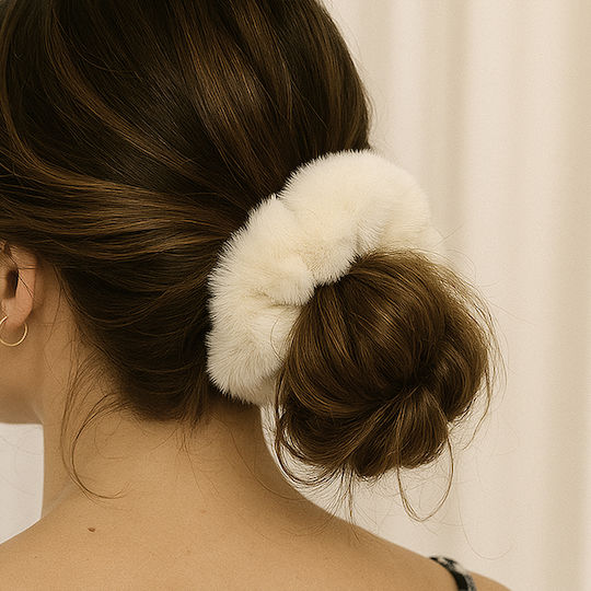 Avizar Ластик За Коса Scrunchie От Минки Плюш Мек Бежов Бежов