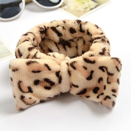 Avizar Leopard Printed Polar Fur Hair Spa Banner Almond Beige