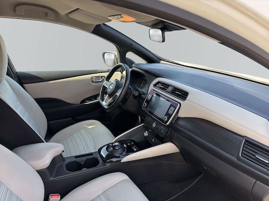 Nissan Leaf Acenta 40kWh A-IVC '22