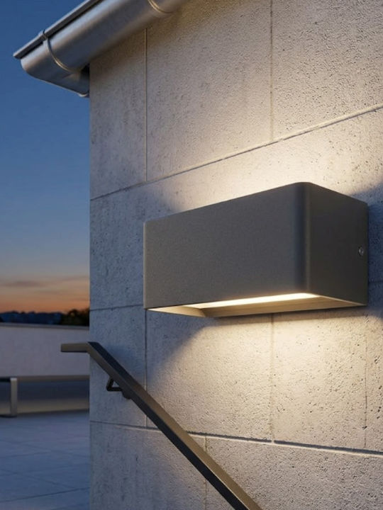 GloboStar Circoa Επιτοίχια Εξωτερική Πλαφονιέρα LED IP44 10W με Θερμό Λευκό Φως Διπλής Δέσμης 20x8x10εκ.