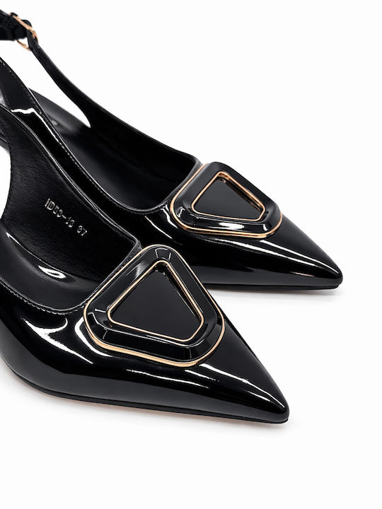 Pointed Toe Heels in Patent Leather with Strap Black