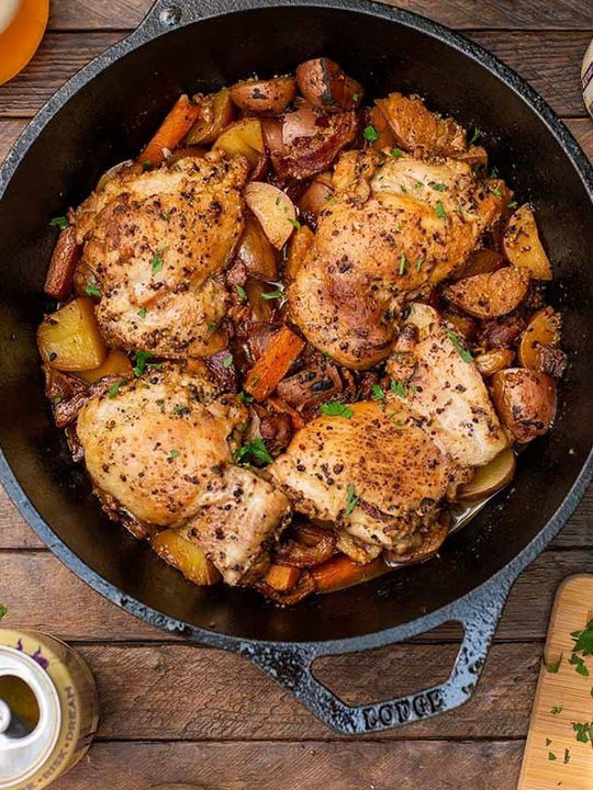 Lodge Wanderlust Series Double Cast Iron Pan with Lid with Ceramic Coating 26cm