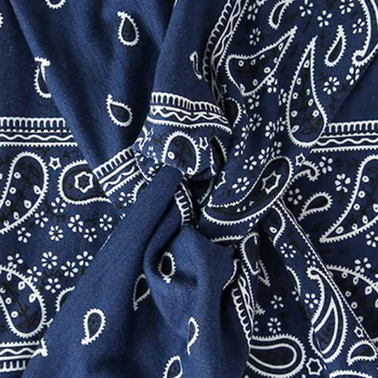 Cross Hair Banner In Soft Cotton Printed Paisley Vintage Blau