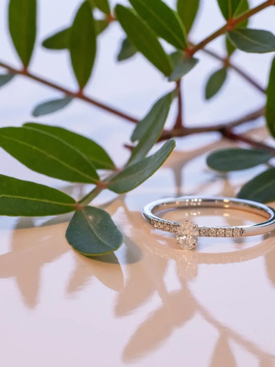 Single Stone Ring From 18K Gold With Diamond