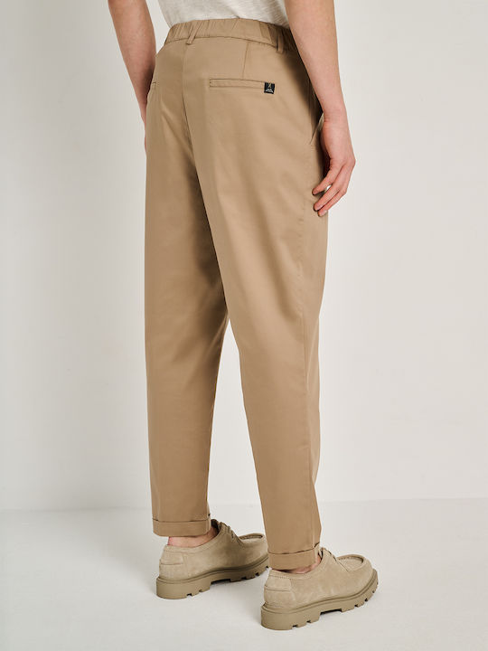 Trousers in Relaxed Fit Beige