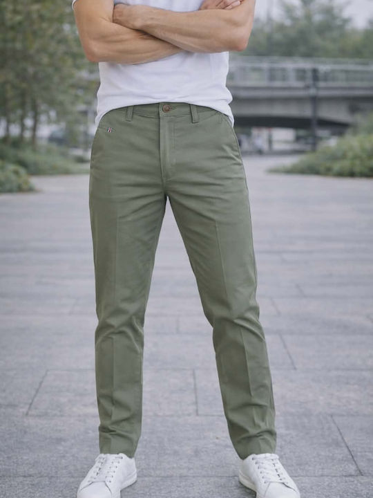 Chino Trousers in Slim Fit Green