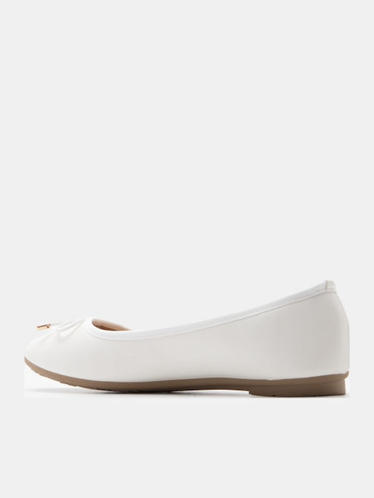 Women's Pointed Toe Ballerina Shoes In White Colour