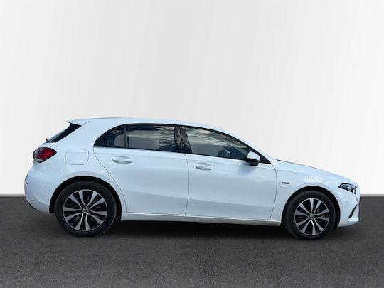 Mercedes-Benz A Class 250 e PHEV (Plug In) '21