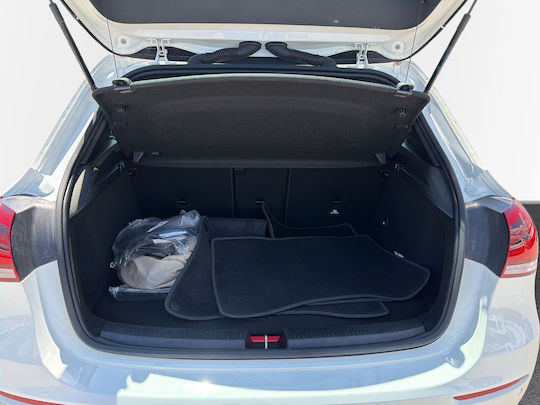 Mercedes-Benz Gebrauchtwagen Mercedes-Benz Eine Klasse 250 e PHEV (Plug-In) 21