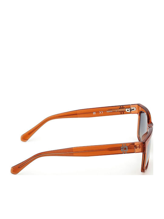 Guess Unisex Γυαλιά Ηλίου με Πορτοκαλί Κοκκάλινο Σκελετό και Μπλε Ντεγκραντέ Φακό GU00221 42X