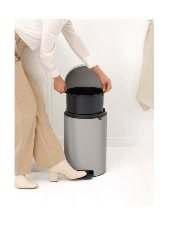 Brabantia Newicon Κάδος Απορριμμάτων Πλαστικός με Πεντάλ Γκρι 20lt
