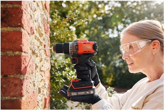 Black & Decker BCD383D1XC-QW Κρουστικό Δραπανοκατσάβιδο Μπαταρίας 18V 1x2Ah