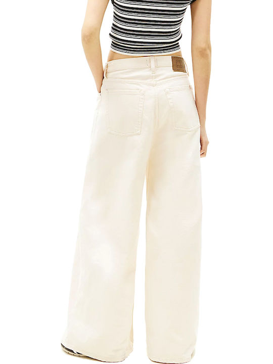 Tommy Hilfiger Women's Jean Pants in Loose Fit Ecru