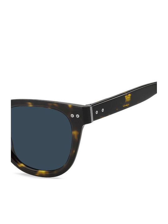 Tommy Hilfiger Women's Sunglasses with Brown Tartaruga Frame and Brown Lenses