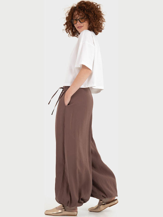 Women's Fabric Trousers in Balloon Leg Style Brown