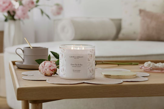 Laura Ashley – Lumânare – Borcan Mare 400 Gr – Ceai Verde & Aloe – A2258 Laura Ashley – Lumânare – Borcan Mare 400 Gr – Ceai Verde & Aloe – A2258