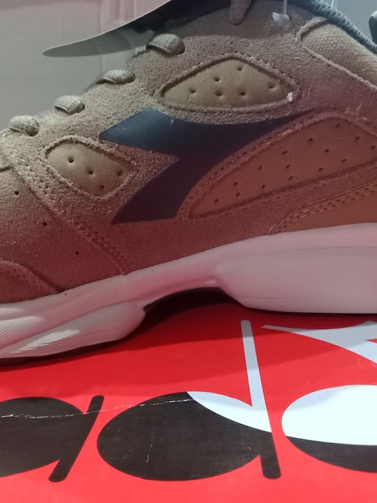 Diadora