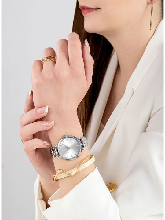 Giewont Womens Battery Watch With Silver Metal Bracelet