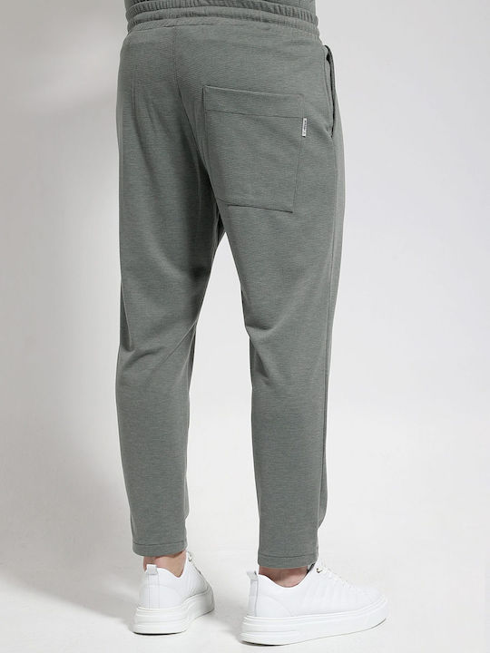 Trousers in Loose Fit Green