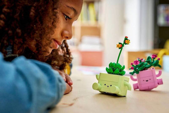 LEGO Botanical Collection Люлеещи Се Растения За 9+ Години 253 Бройки