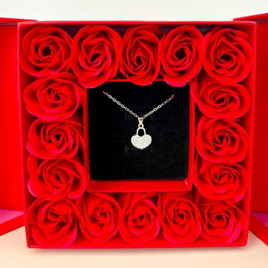 Set Cadou Love Box 16 Trandafiri din Săpun Colier Inimă din Oțel Inoxidabil