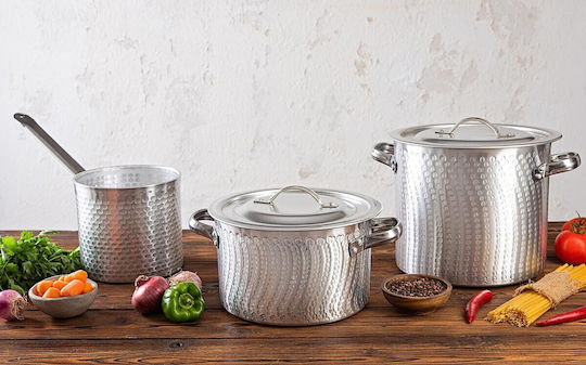 Dutch Oven Kapazität 10Es mit Durchmesser 32cm und Höhe 13cm.