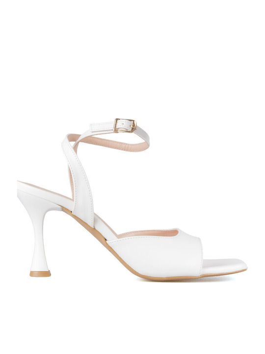 Silia D