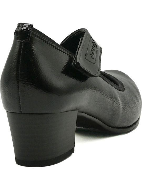Pointed Toe Heels In Patent Leather With Low Black Heel