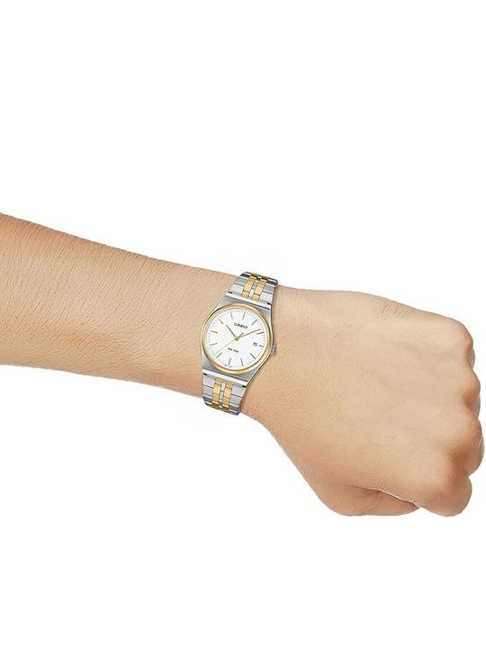 Casio Ρολόι Μπαταρίας με Μεταλλικό Μπρασελέ