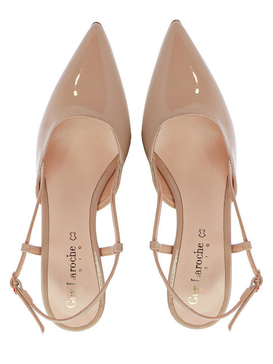Leder Pumps mit Mittlerem Absatz in Beige