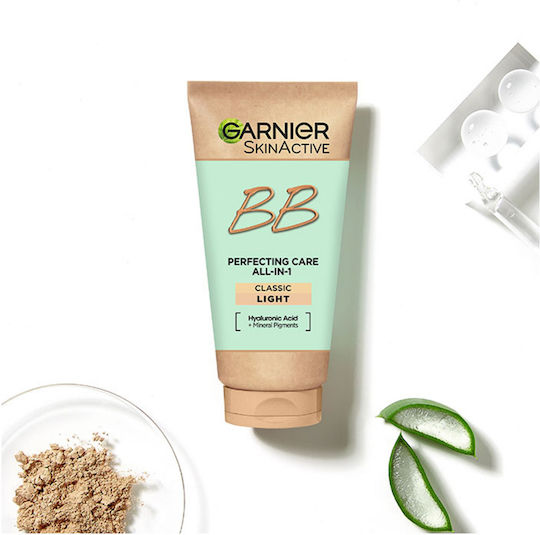 Garnier Skinactive Perfecting Care All in 1 BB Light Cremă de Față de Zi 24h cu SPF15 împotriva Imperfecțiunilor cu Acid Hialuronic & Aloe Vera 50ml