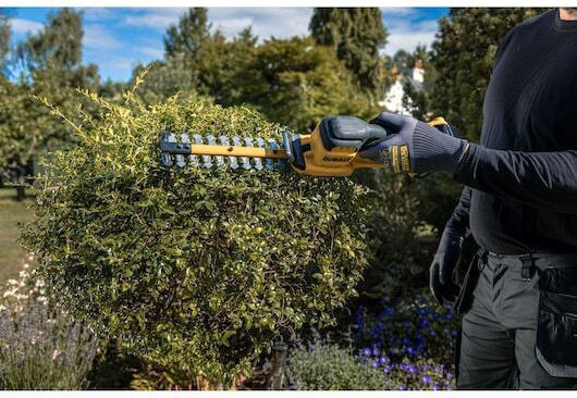 DEWALT DCMHT520N Battery Hedge Trimmer 18V with 20cm Blade Length Solo