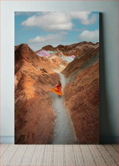 Πίνακας Woman Walking Through Colorful Hills Γυναίκα Περπατά Στους Πολύχρωμους Λόφους 70x100 Πίνακας Woman Walking Through Colorful Hills Γυναίκα Περπατά Στους Πολύχρωμους Λόφους 70x100