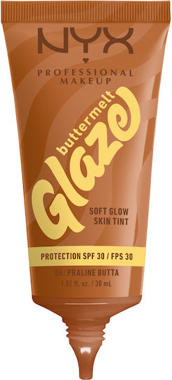 NYX Professional Makeup Buttermelt Glaze Soft Glow Skin Tint Flüssig 06 Praline Butta 30ml