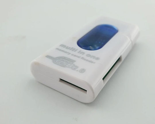 Кард Рийдър за SD/микро SD