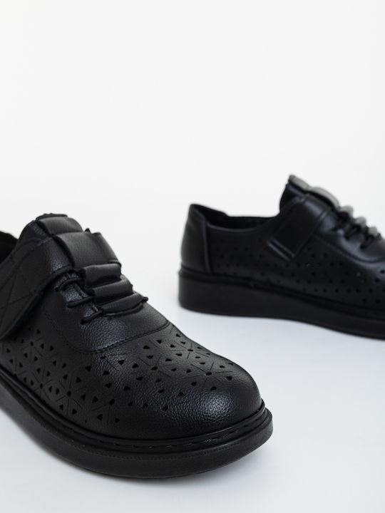 Women's Oxfords in Black Colour